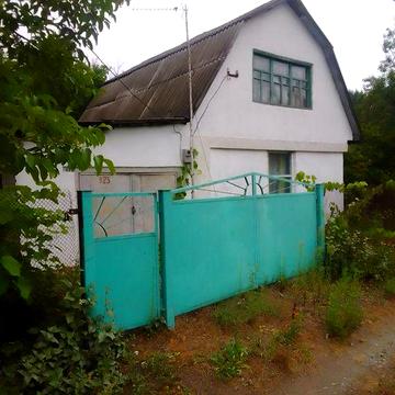 Продається затишна дача,біля лісу.