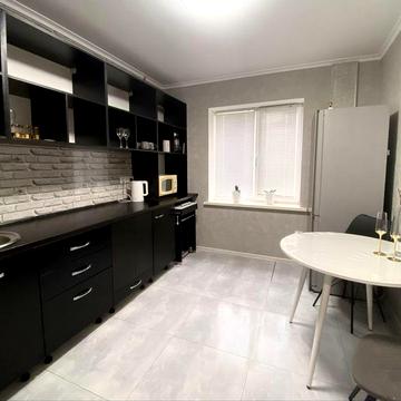 Продам 3-комнатную квартиру левый берег, красная линия