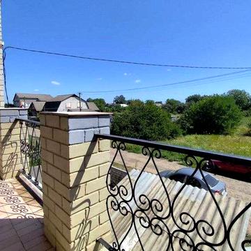 Продам 2 х этажный дом 250 метров, г. Валки новый ремонт SM