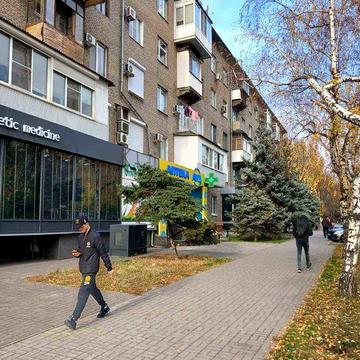 Продам 1о кімн кв вул.Зайцева(Лермонтова) Центр міста, Двір з воротами