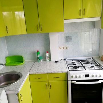 3-к кв вул. Петропавлівська ( маркет Сам)