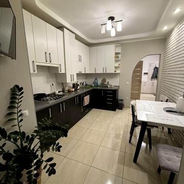 2кімнатна квартира з гарним, світлим і якісним ремонтом в Білогородці