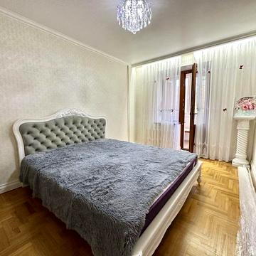 Затишна 2-кімнатна квартира з ремонтом у центрі вул . Ватутіна