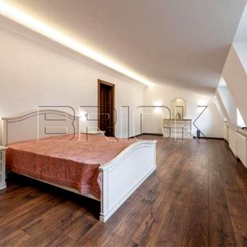 Продаж Будинок 475 м² Поділ Гончарна ремонт 2021 метро Контрактова