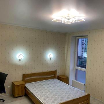 Оренда (власник) здам 2 кімнатну квартиру на  Руській