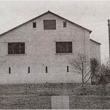 Продам участок і недобудований будинок