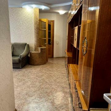 3-кімнатна квартира з газовим опаленням меблями та технікою. Ковалівка