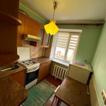 Здається в оренду 1-но кімнатна квартира .