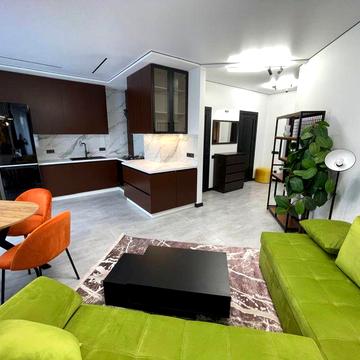 Дизайнерська 2х кімнатна квартира з видом на Центральний парк.