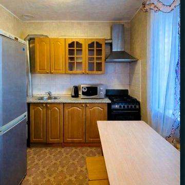 Сдам 2-х ком кв. Автономное отопление, место под авто /Центр