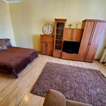 Пантелеймонівська вул., 112