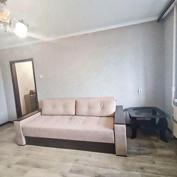 Продаж комфортної 2к, на ЛБ, 9мкр. , Є- Відновлення , меблі/техніка