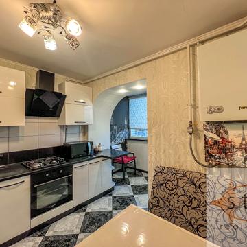 Красносільського вул., 37