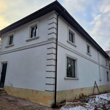 Будинок у тихому центрі Києва/Батиєва гора/ поруч Олімпійська/новий бу