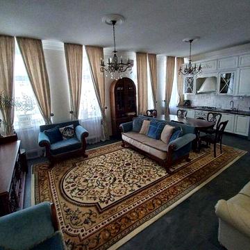 Продається 3-кімнатна квартира в самому Центрі на Соборній!