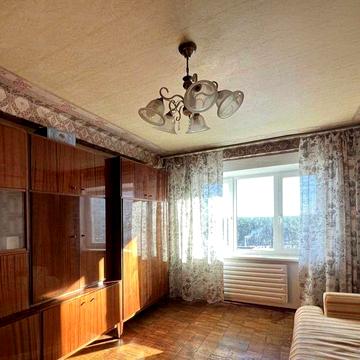 Продам 2-кімнатну квартиру на Лісовому масиві, Лісовий проспект 33