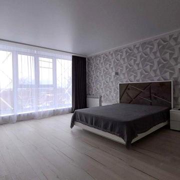 Центр, р-н парку Перемоги, 4 кімнати, 125 м2 за 33000 + ком посл