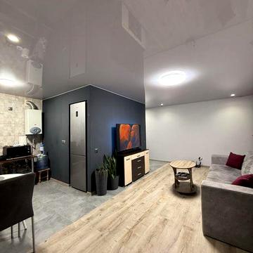 Продаж 3-кімн.квартра, 3/5, цегляний, Ремонт, Сертифікат