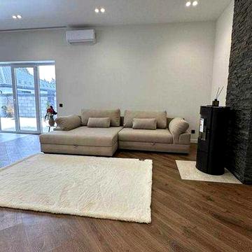 Будинок 100 м² у лісовій частині Ворзеля — 3 кімнати, тераса, 4 сотки