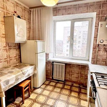 Здам 1 кімнатну квартиру у районі  ринку Сімейного