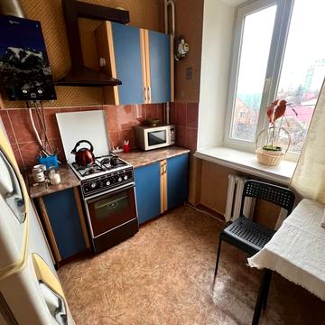 Депутатська вул., 21