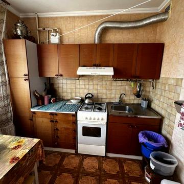 Простора 4-кімнатна квартира в центрі міста