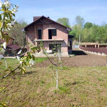 Великий буднок біля озера, на ділянці сад та колодязь 37315