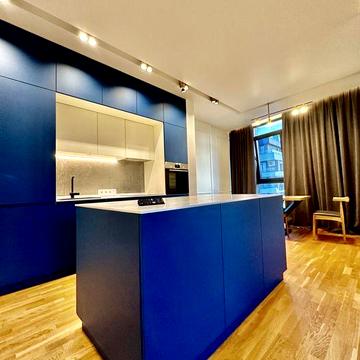 Аренда трехкомнатной квартиры в Одессе. Первая линия моря.