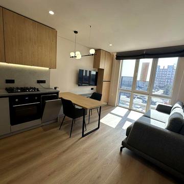 Продаж великої 1 км площа 47м2 поверх 2