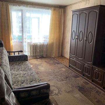 Срочно! Продам 2-х квартиру,микрорайон,можна под комерцию