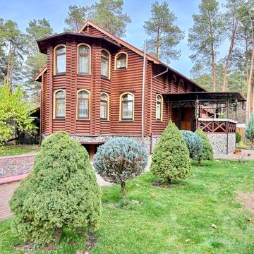 Деревяний будинок  зруб