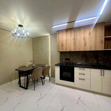 Продаж сучасноі квартири вул. Київська, новобудова