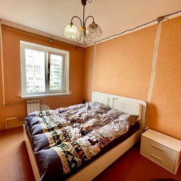 Продаж трикімнатної квартири. Квадратний хол. Північний .