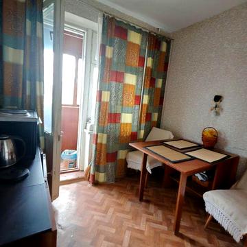 Продам 1-ком. Квартиру Левобережный-3, середина жил. массива.