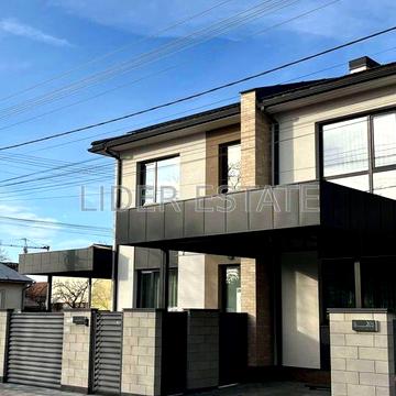 Здається в оренду від 3 місяців танхаус 1,5 кім 80м2