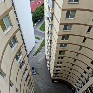 Бережанська вул., 54