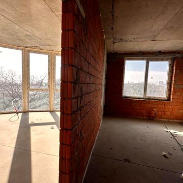 Продам 2 кімнатну квартру в єлітному жк біля  парка Шевченка