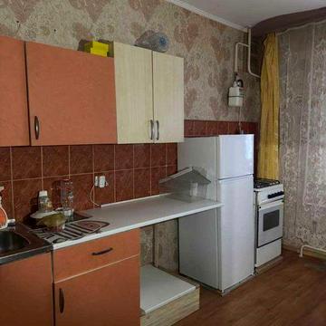 Продам 1 комн. квартиру  в кирпичном доме рядом с парком Энтузиастов.