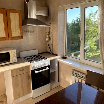 Йорданська вул. (Лайоша Гавро), 2-А