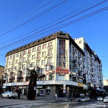 Продаж 3к квартири щ паркомісцем. Центр!