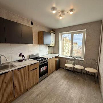 Продам 2к.кв з АГВ , район Шкільний !!