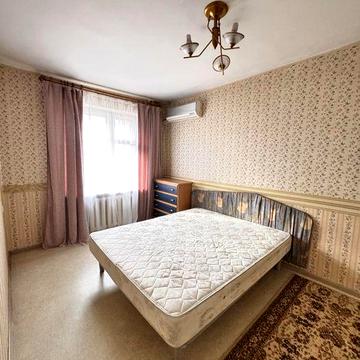 Сдам 2х ком Королева угол  Левитана Интосана