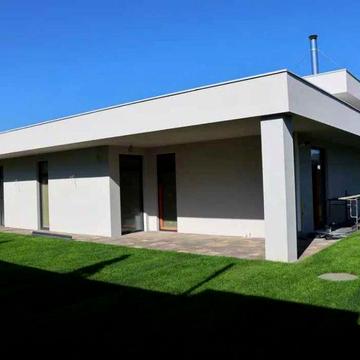 Дизайнерський будинок на 10 сотках біля Ліцею №1 з меблями та технікою