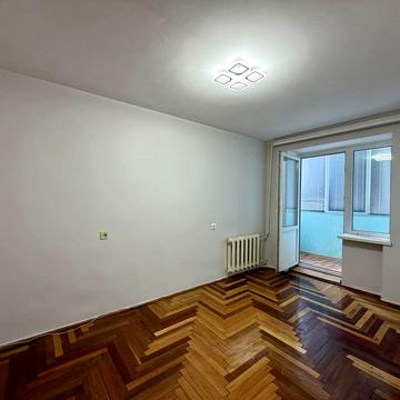 2 кімнатна квариира в хорошому житловому стані . в.Молодіжна .