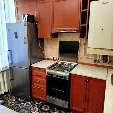 Здам 1к Поділля, біля гастроному