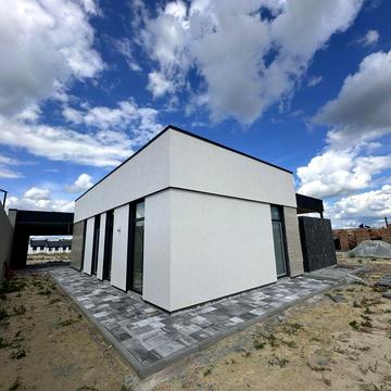 Будинок під фінішний ремонт в місті