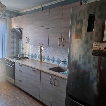 3-х комнатная на Таирово газифицировано. Напротив рынка Южного