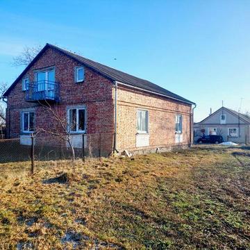 Продаж двохповерхового будинку.