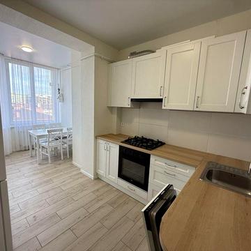 3 кімнати + кухня студія ЖК Софія Сіті обжитий будинок