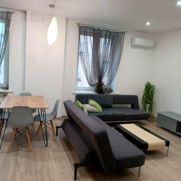 Костельна вул., 5